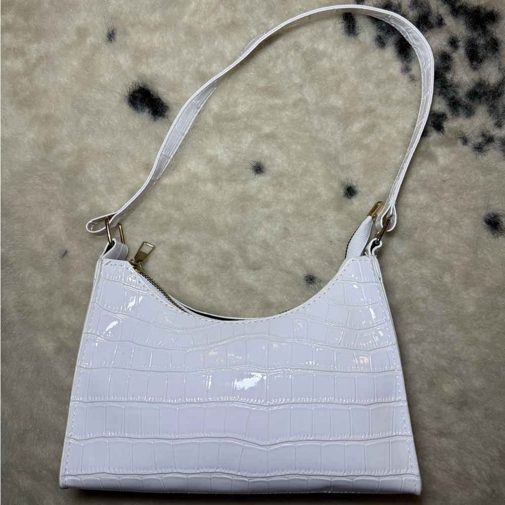 White pleather shoulder bag